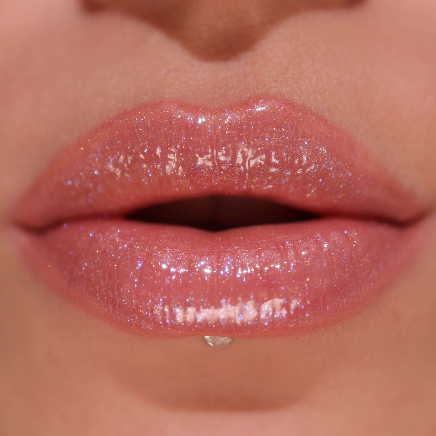 Revolution Shimmer Bomb Glimmer Nude