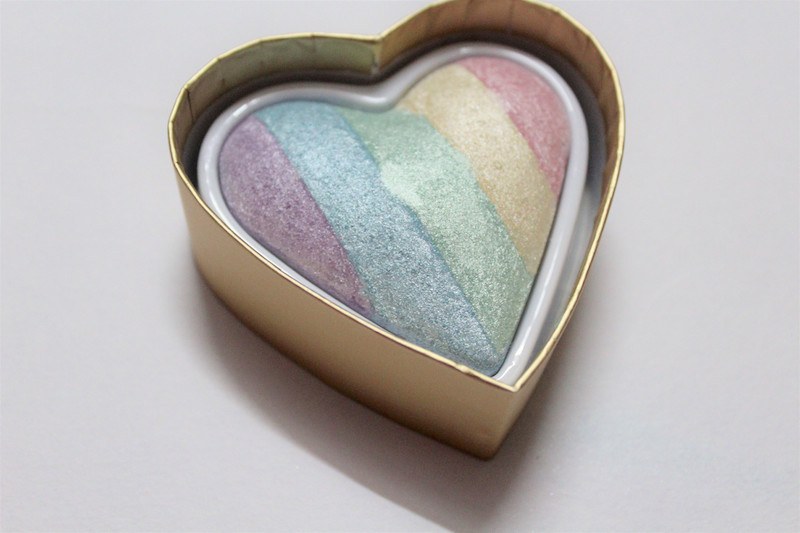 I Heart Revolution - Unicorns Heart Highlighter